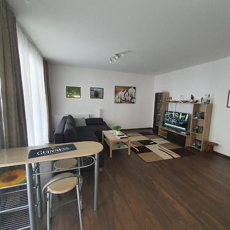 Park West Apartment - Free Parking Budapest Kültér fotó