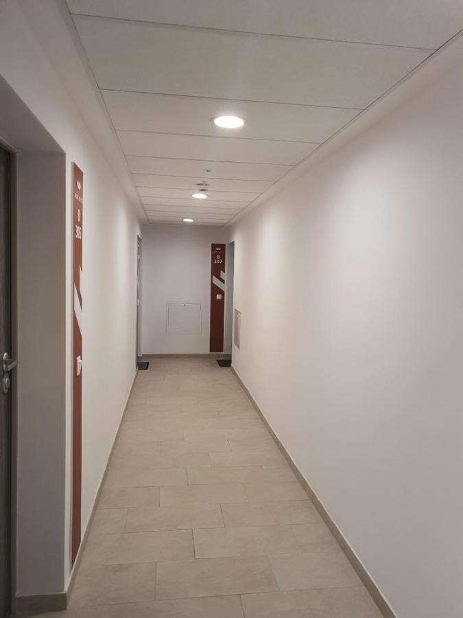 Park West Apartment - Free Parking Budapest Kültér fotó
