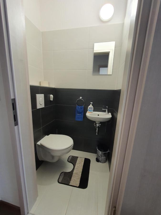 Park West Apartment - Free Parking Budapest Kültér fotó